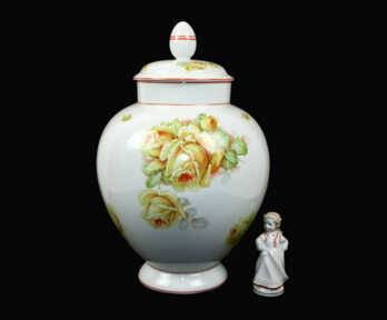 41 cm Huge vase with lid, Porcelain, Riga Ceramics Factory, 1940 - 1941, Riga (Latvia)
