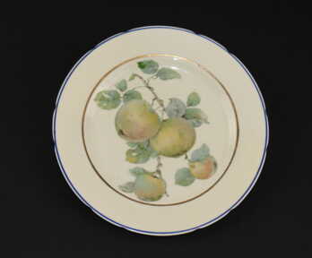 Plate, Porcelain, M.S. Kuznetsov manufactory, the 34-40ties of 20th cent., Riga (Latvia), Ø 25.3 cm