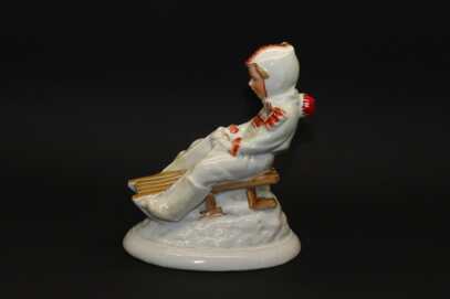 Figurine "Down the hill", Porcelain, Riga porcelain factory, Molder - Zina Ulste, Riga (Latvia)