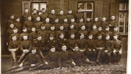 Fotogrāfija "Latviešu karavīri", 20. gs. sākums, Latvija, 17x13 cm