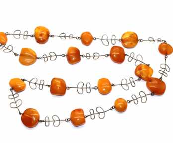 Necklace, Amber, Honey color of Amber, Weight: 44.19  Gr.