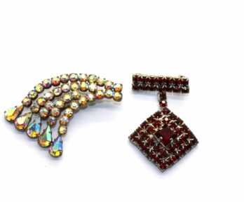 Vintage brooches (2 pcs), Weight: 18.84 Gr.