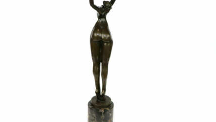 Скульптура "Девушка", Бронза, Мрамор, Авторская работа, Подпись автора, Франция, Высота: 46 см