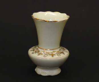 Small vase, Gilding, Porcelain, M.S. Kuznetsov manufactory, the 37-40ties of 20th cent., Riga (Latvia), Height: 7.5 cm