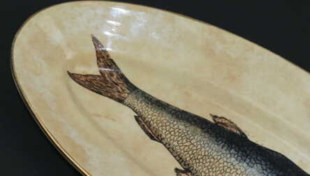Fish serving plate, Faience, M.S. Kuznetsov manufactory, the 20-33ties of 20th cent., Riga (Latvia)
