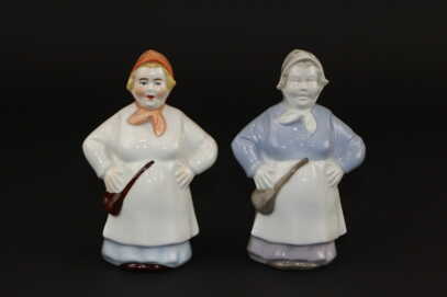Figurines / Salt cellars, Porcelain, Height: 13.3 cm