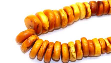 Necklace, Amber, Honey color of Amber, Weight: 77.86 gr