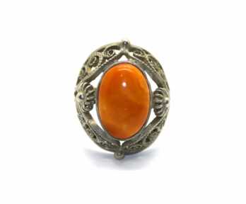 Ring, Amber, Honey color of Amber, Weight: 4.81 Gr.