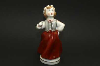 Figurine "Girl in a folk costume", Porcelain, 1st grade, Riga porcelain-faience factory, Riga Latvia