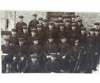 Фотография "Латышские солдаты", начало 20-го века, Латвия, 14x9 см