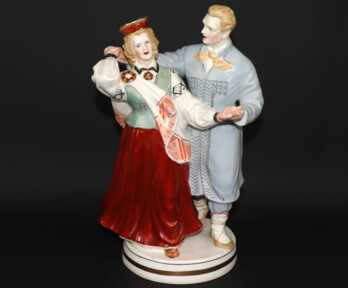 Figurine "Folk dance", Porcelain, 1st grade, Riga porcelain factory, Molder - Zina Ulste, Riga (Latvia)