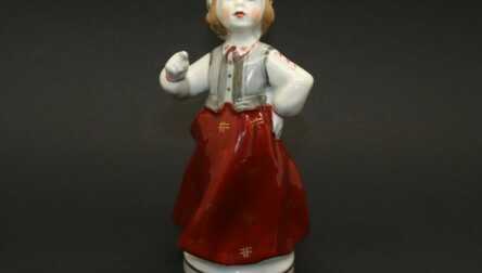 Figurine "Girl in a folk costume", Porcelain, 1st grade, Riga porcelain-faience factory, Riga Latvia