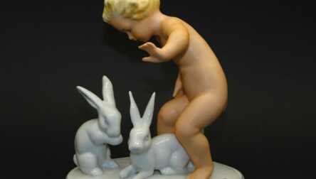 Figurine "Putto boy with hares", Porcelain, 1763, Wallendorf, Germany