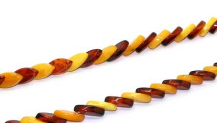 Necklace, Amber, Honey color of Amber, Weight: 20.29 gr