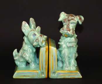 Figurines / Bookends "Dogs", Faience, M.S. Kuznetsov manufactory, the 37-40ties of 20th cent., Riga (Latvia)