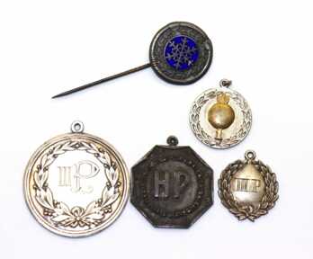 Different badges, Silver, Weight: 37.15 Gr.