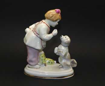 Figurine "Girl with a dog", Porcelain, High grade, Riga porcelain-faience factory, molder - S. Bolzan-Golumbovskaja, Riga (Latvia)