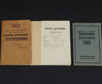 Трудовые книжки + Сберегательная книжка (3 шт.), 20-30е годы 20го века, Латвия
