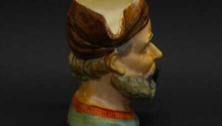 Cream-jug "Pirate", Hand-painted, Faience, England, Height: 10.5 cm