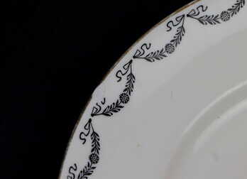Šķīvis, Porcelāns, M.S. Kuzņecova rūpnīca, 20 gs. 37-40tie gadi, Rīga (Latvija), Ø 25 cm
