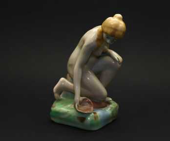 Figurine "Girl", Porcelain, "Cmielow", Poland