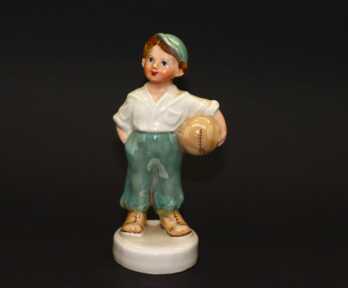 Statuete "Futbolists", Porcelāns, 1. šķira, Rīgas porcelāna fabrika, Modeļa autors - Zina Ulste, (Latvija), PSRS