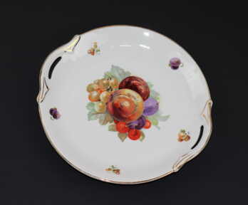 Biscuit tray, Porcelain, M.S. Kuznetsov manufactory, the 30-40ties of 20th cent., Riga (Latvia)