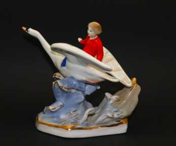 Figurine "Ivanushka on a swan", Porcelain, Dulevo (Dulevo porcelain factory), USSR