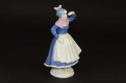 Figurine "Girl", Porcelain, "Wagner & Apel", GDR