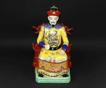 Lielā statuete "Imperators", Roku gleznojums, Porcelāns, Ķīna, Augstums: 39.8 cm