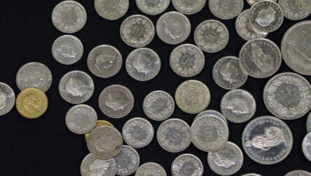 Монеты "Франки" разного достоинства. Общая сумма 157 франков.